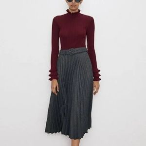 Zara burgundy knit mockneck turtleneck long sleeve with ruffle neck and cuffs S